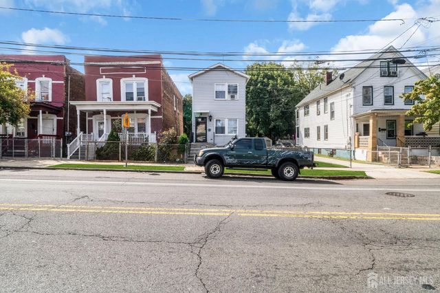 174 Suydam Street, New Brunswick, NJ 08901