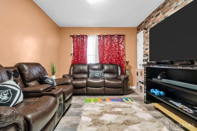 174 Suydam Street, New Brunswick, NJ 08901