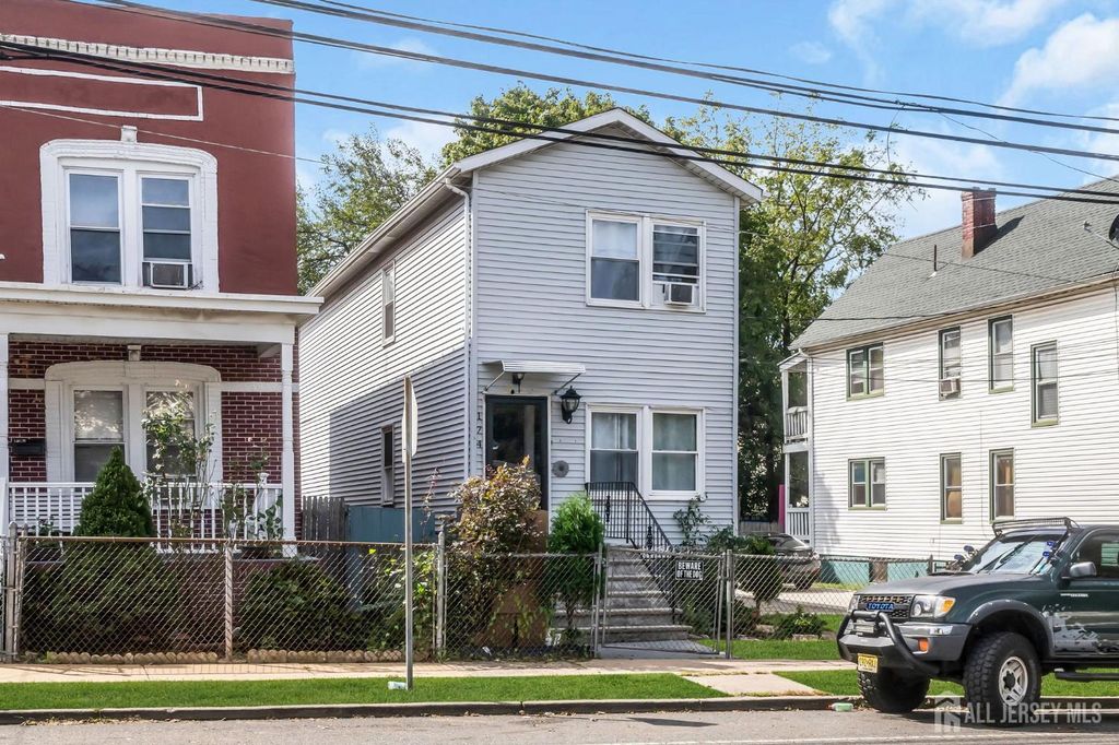 174 Suydam Street, New Brunswick, NJ 08901
