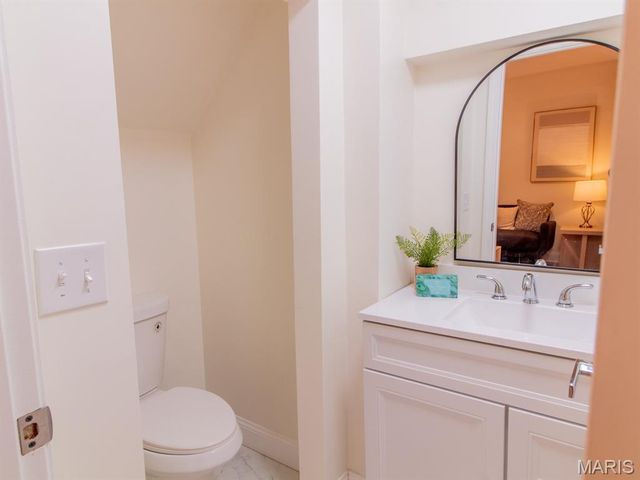 6901 Pennsylvania Avenue, St Louis, MO 63111