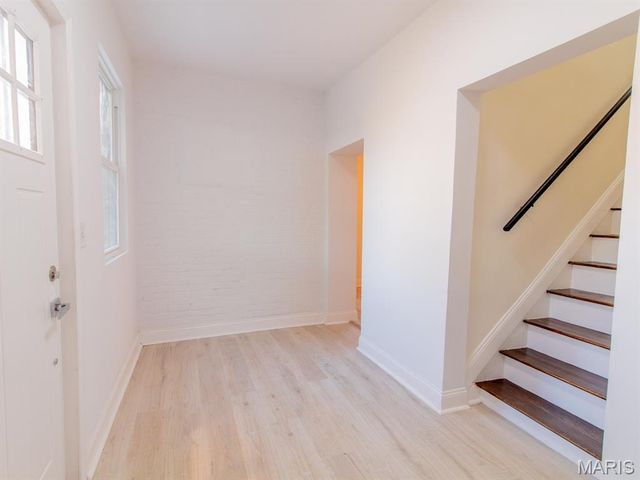 6901 Pennsylvania Avenue, St Louis, MO 63111