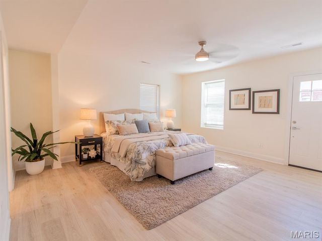 6901 Pennsylvania Avenue, St Louis, MO 63111