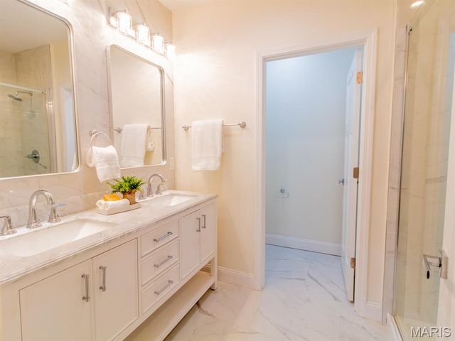 6901 Pennsylvania Avenue, St Louis, MO 63111