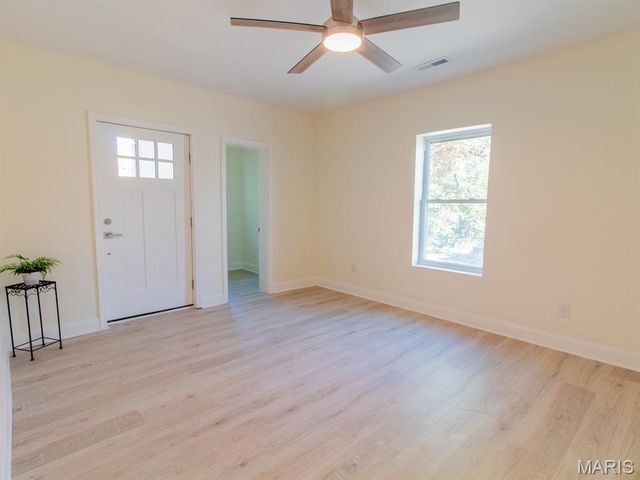 6901 Pennsylvania Avenue, St Louis, MO 63111