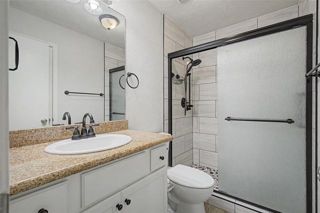 111 Enfield Court, Huntsville, TX 77320