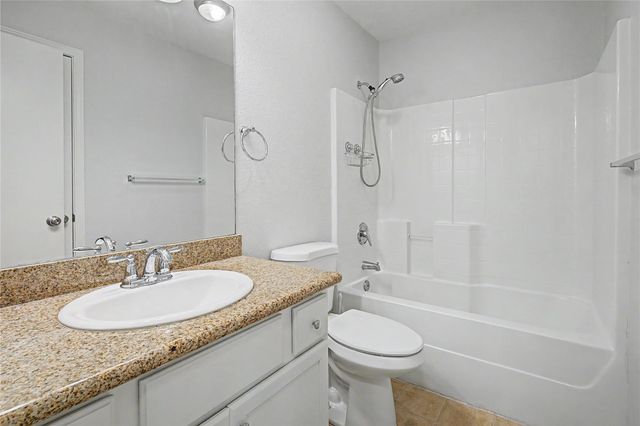 111 Enfield Court, Huntsville, TX 77320