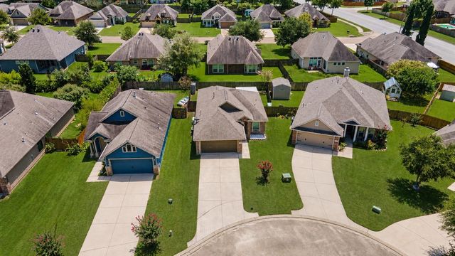 111 Enfield Court, Huntsville, TX 77320