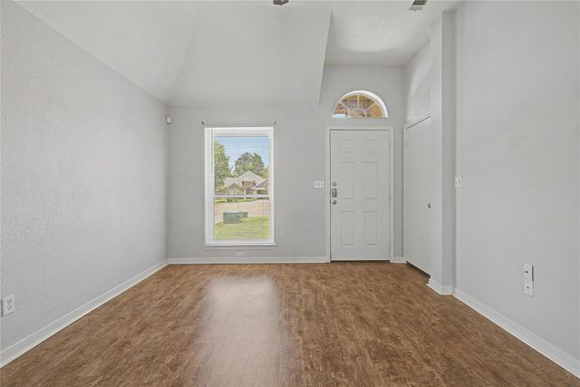 111 Enfield Court, Huntsville, TX 77320