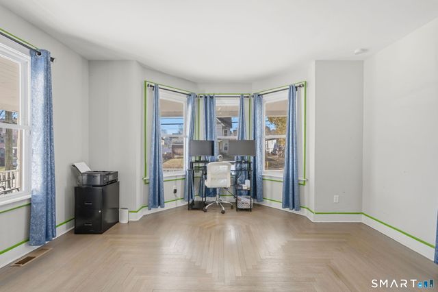 163 Willetts Avenue, New London, CT 06320