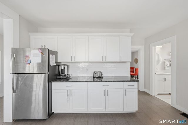 163 Willetts Avenue, New London, CT 06320