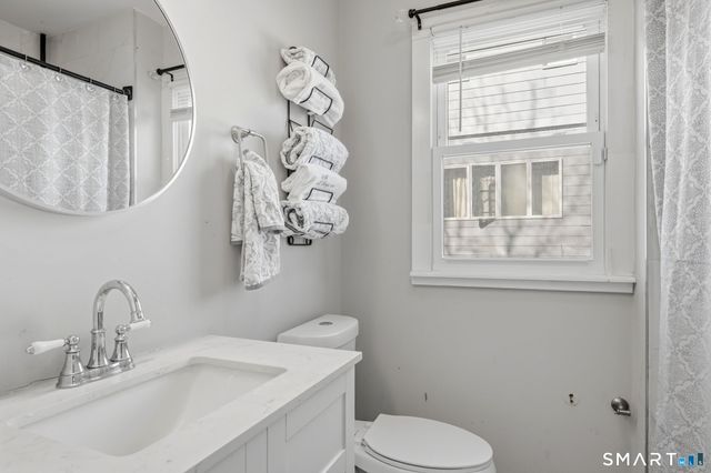 163 Willetts Avenue, New London, CT 06320