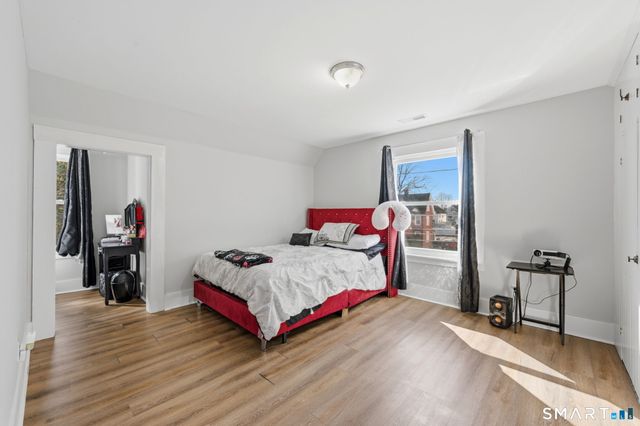 163 Willetts Avenue, New London, CT 06320