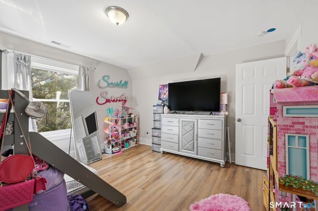 163 Willetts Avenue, New London, CT 06320