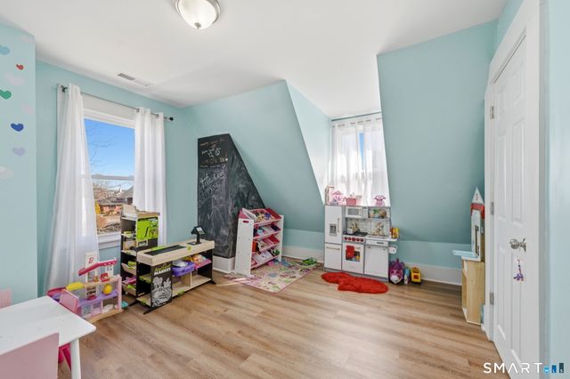 163 Willetts Avenue, New London, CT 06320