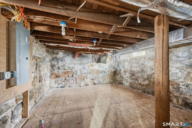 163 Willetts Avenue, New London, CT 06320