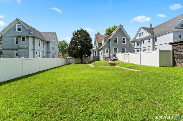 163 Willetts Avenue, New London, CT 06320