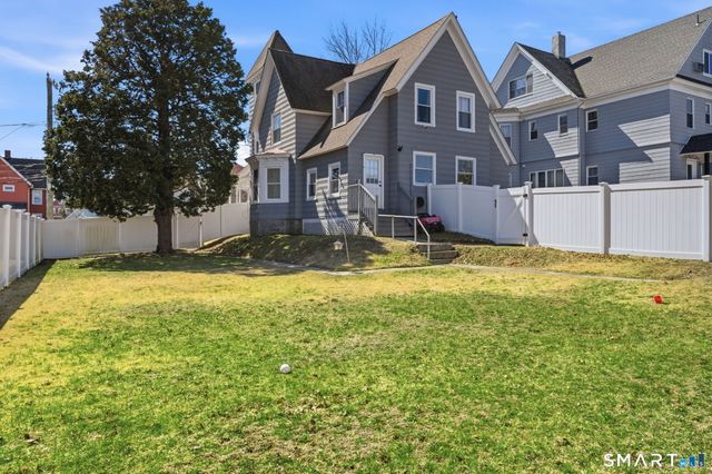 163 Willetts Avenue, New London, CT 06320