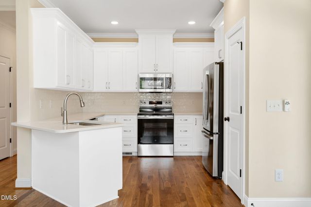 9453 Nc 42, Holly Springs, NC 27540
