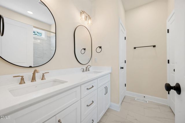 9453 Nc 42, Holly Springs, NC 27540