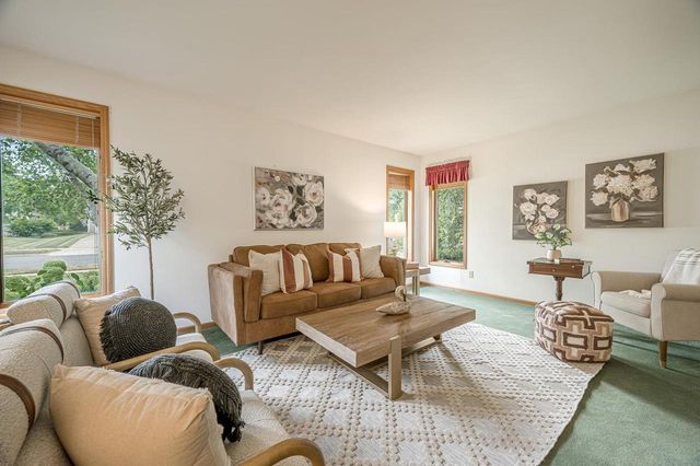 321 Sauk Creek Drive, Madison, WI 53717