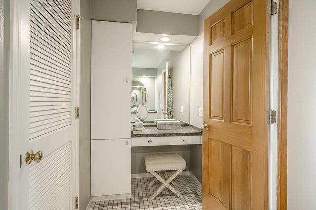 321 Sauk Creek Drive, Madison, WI 53717