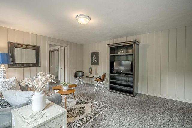 321 Sauk Creek Drive, Madison, WI 53717