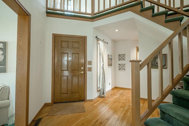 321 Sauk Creek Drive, Madison, WI 53717