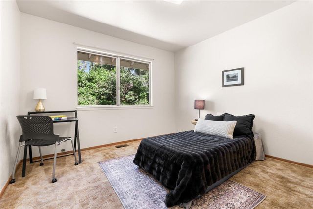 12586 Gayle Ln, Nevada City, CA 95959