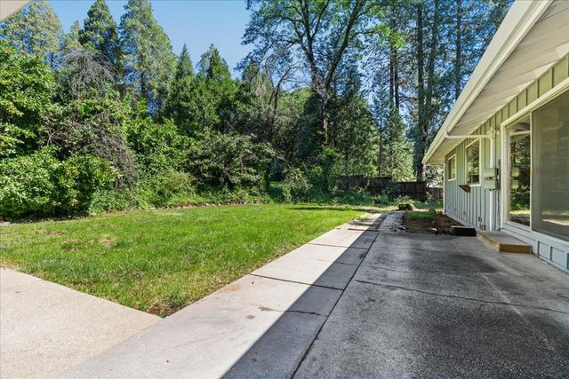 12586 Gayle Ln, Nevada City, CA 95959