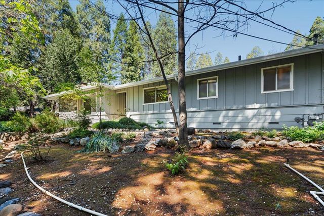 12586 Gayle Ln, Nevada City, CA 95959