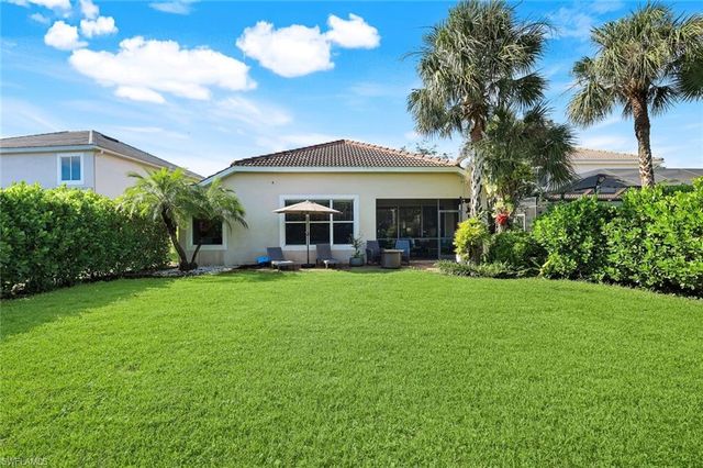 2095 Sagebrush CIR, Naples, FL 34120