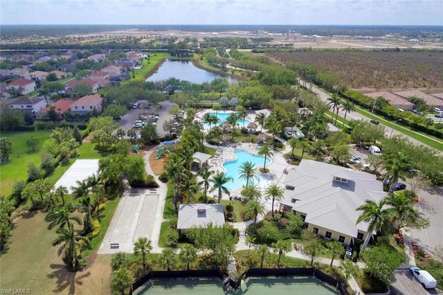 2095 Sagebrush CIR, Naples, FL 34120