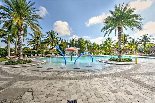 2095 Sagebrush CIR, Naples, FL 34120