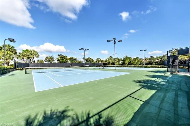 2095 Sagebrush CIR, Naples, FL 34120