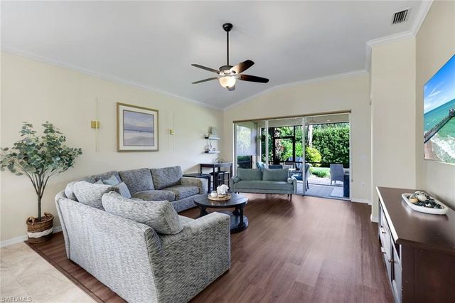 2095 Sagebrush CIR, Naples, FL 34120