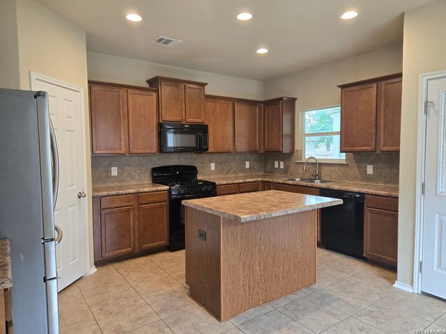 4431 Ashbel, San Antonio, TX 78223