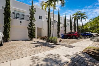 834 NE 19th Ave 834, Fort Lauderdale, FL 33304