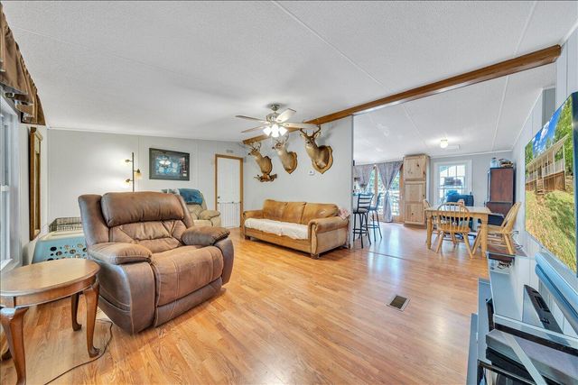 5642 Altice RD, Moneta, VA 24121