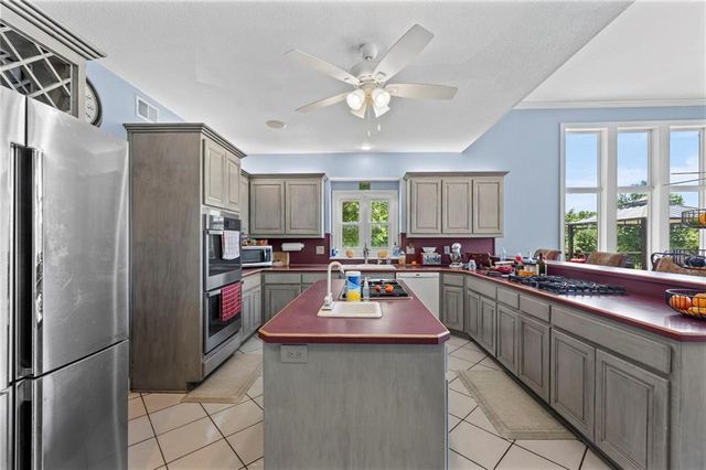 5253 W 215th Street, Bucyrus, KS 66013