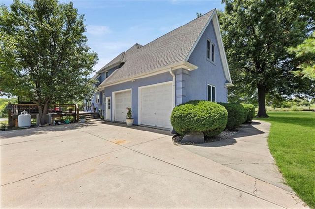 5253 W 215th Street, Bucyrus, KS 66013