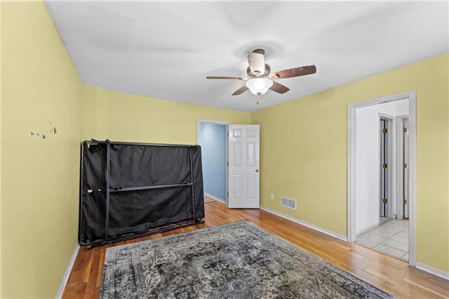 5253 W 215th Street, Bucyrus, KS 66013