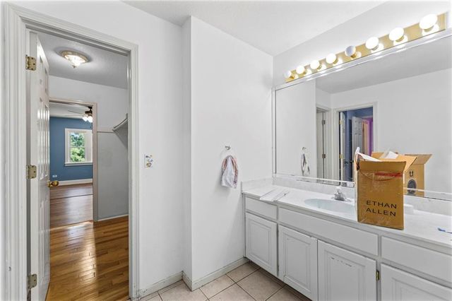 5253 W 215th Street, Bucyrus, KS 66013