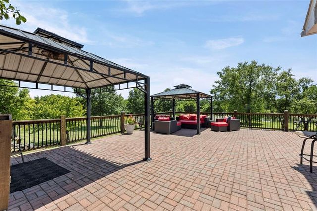 5253 W 215th Street, Bucyrus, KS 66013