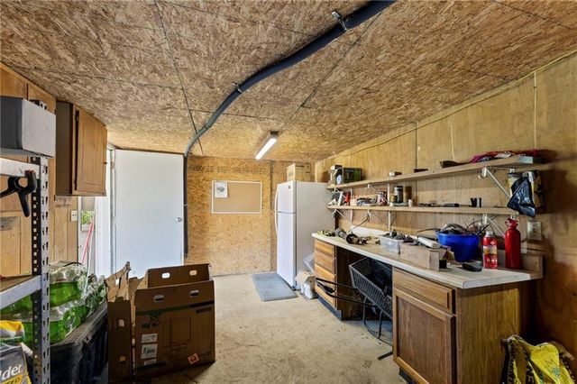 5253 W 215th Street, Bucyrus, KS 66013