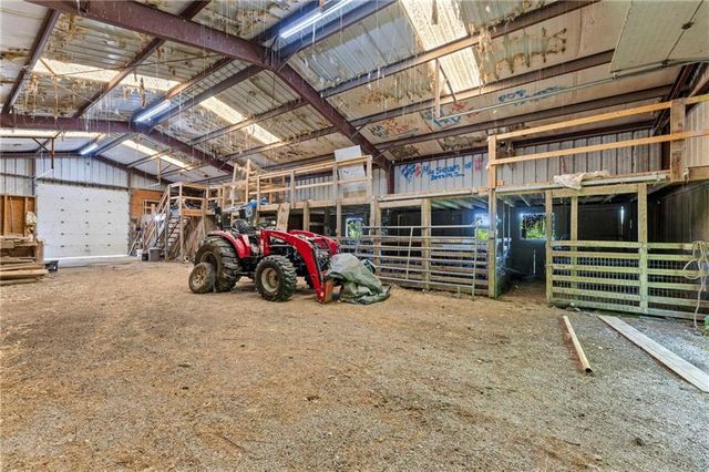 5253 W 215th Street, Bucyrus, KS 66013