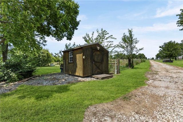 5253 W 215th Street, Bucyrus, KS 66013