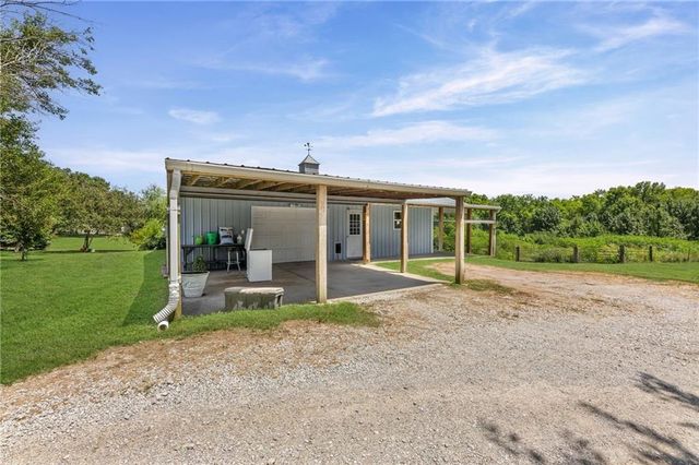 5253 W 215th Street, Bucyrus, KS 66013
