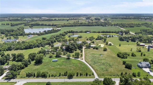 5253 W 215th Street, Bucyrus, KS 66013