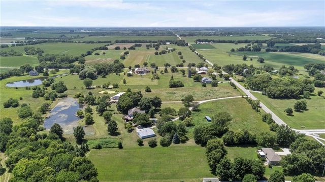 5253 W 215th Street, Bucyrus, KS 66013