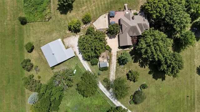 5253 W 215th Street, Bucyrus, KS 66013